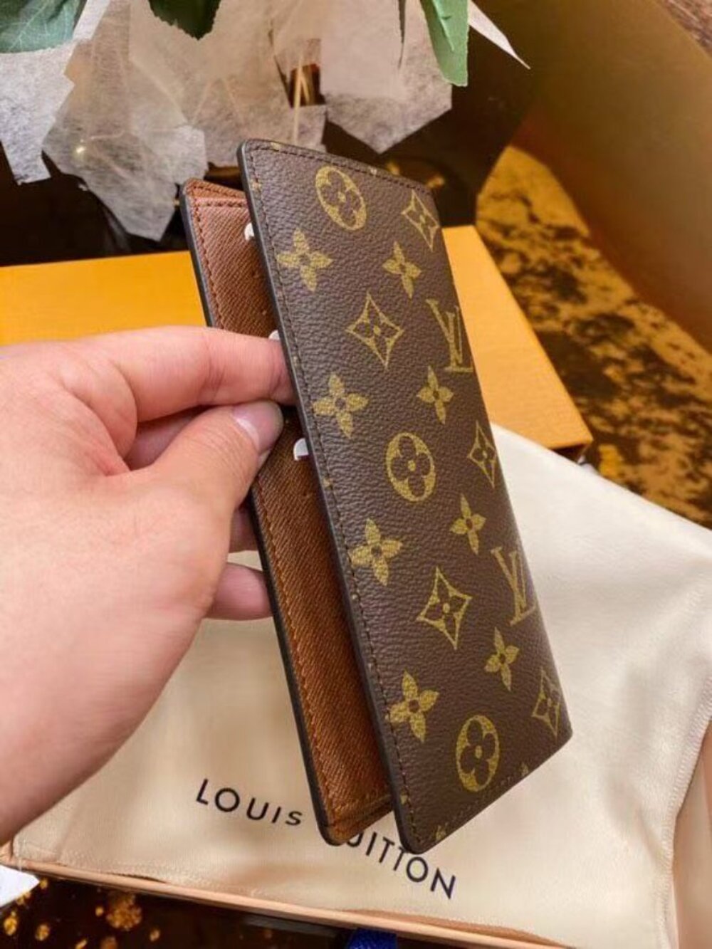 Louis Vuitton Wallet - Picture 6 of 8